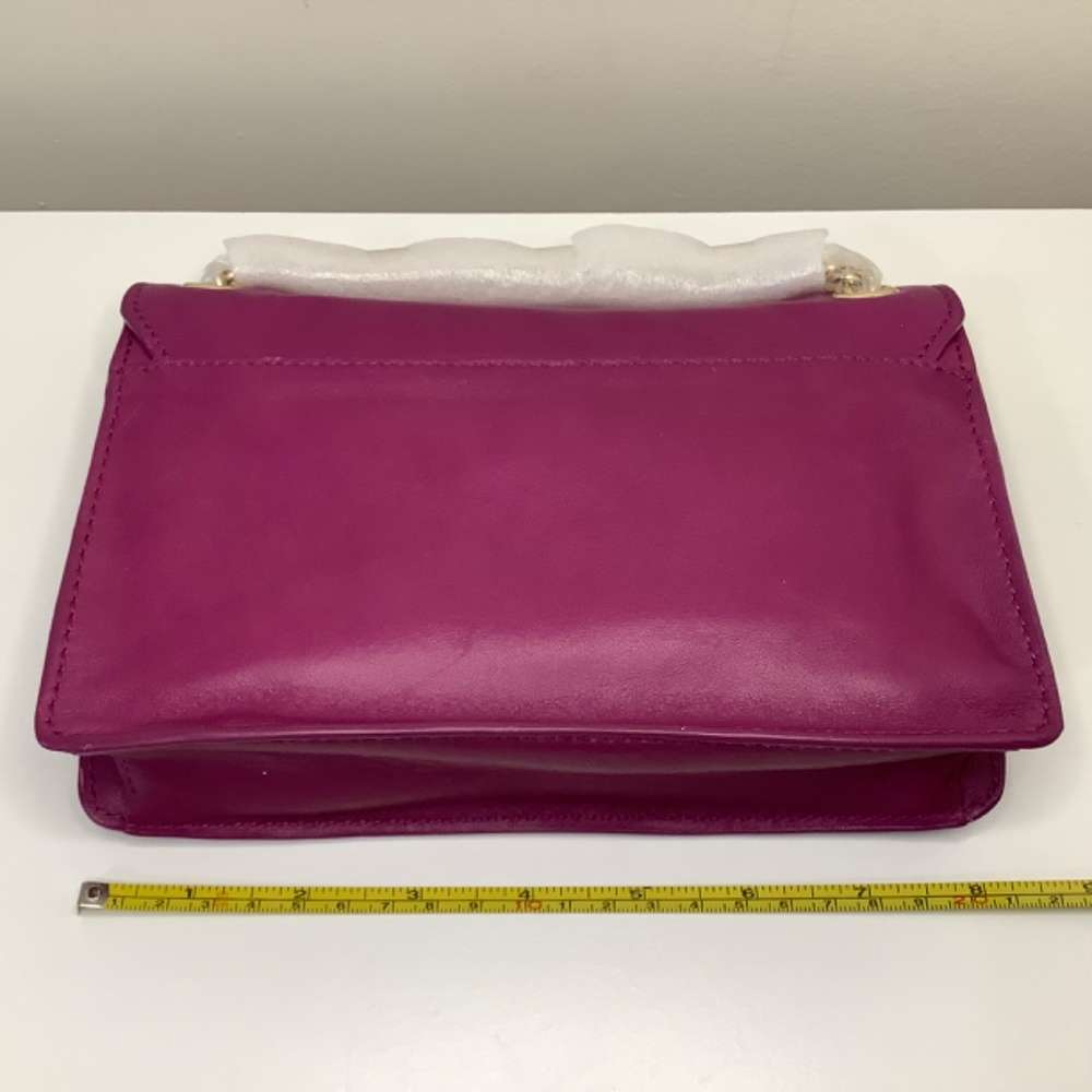 Barney’s NewYork Golden Metal Chain Leather Envelope Mini Bag magenta purple - Picture 2 of 5